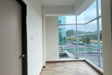 TAMAN BUKIT HIJAU (GREEN HILL PARK)