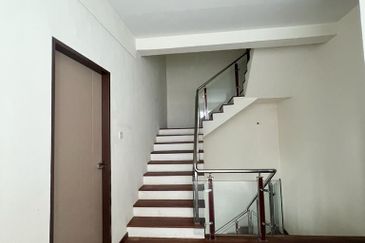 TAMAN BUKIT HIJAU (GREEN HILL PARK)