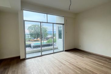 TAMAN BUKIT HIJAU (GREEN HILL PARK)