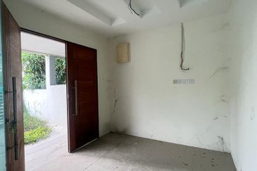 TAMAN BUKIT HIJAU (GREEN HILL PARK)