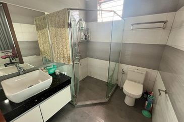 CL99 Kingfisher Park Phase 4 Semi-D House ( Fully Furnished) For Sale