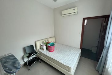 CL99 Kingfisher Park Phase 4 Semi-D House ( Fully Furnished) For Sale