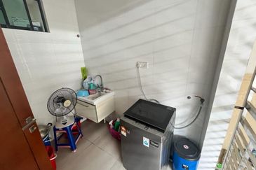 CL99 Kingfisher Park Phase 4 Semi-D House ( Fully Furnished) For Sale