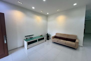 CL99 Kingfisher Park Phase 4 Semi-D House ( Fully Furnished) For Sale