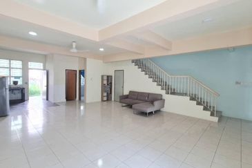 ALAM PUTERI (PRINCESS HEIGHT)