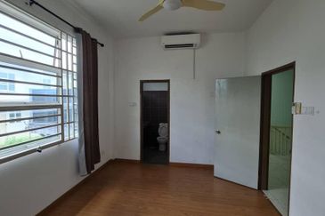 ALAM PUTERI (PRINCESS HEIGHT)