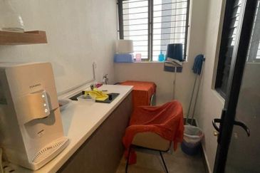 Maya Condominium Block B (Fully Furnished) (3R2B) | Likas | KK | Sabah For Sale