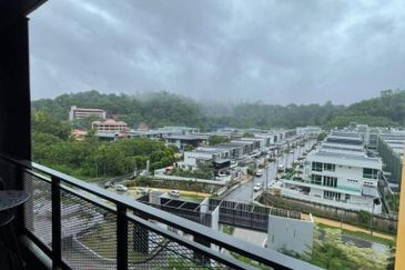 Maya Condominium Block B (Fully Furnished) (3R2B) | Likas | KK | Sabah For Sale