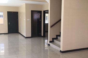 CL999 1 Sulaman 2.5 Storey Semi D House| Menggatal | UMS | 1 Borneo | KK For Sale