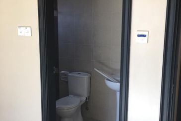 CL999 1 Sulaman 2.5 Storey Semi D House| Menggatal | UMS | 1 Borneo | KK For Sale