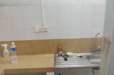 Beverly Hills Plaza | Office | Bundusan | Donggongon | Penampang | KK | Sabah For Sale