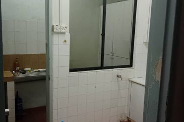 Beverly Hills Plaza | Office | Bundusan | Donggongon | Penampang | KK | Sabah For Sale