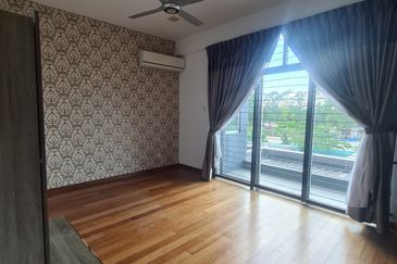 TAMAN BUKIT HIJAU (GREEN HILL PARK)