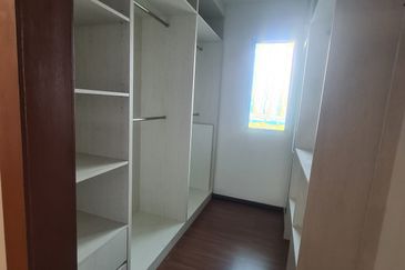 TAMAN BUKIT HIJAU (GREEN HILL PARK)