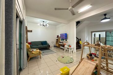 CL99 Taman Kingfisher Sulaman | UMS | 1 Borneo | Kota Kinabalu | Sabah For Sale