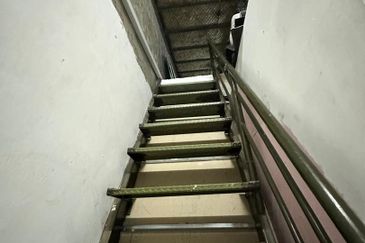 Double storey shoplot | Intermediate unit | Luyang perdana | KK | Sabah For Sale