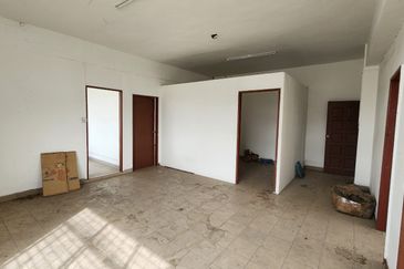 Sri Kemajuan Inanam Light Industry 3 Storey Corner | Block B | KK | Sabah For Sale or For Rent