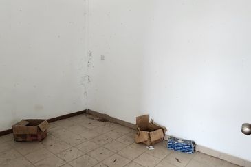 Sri Kemajuan Inanam Light Industry 3 Storey Corner | Block B | KK | Sabah For Sale or For Rent