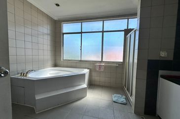 CL999 Taman Shangrila | Large Living Space | Seaview | Kota Kinabalu | Sabah For Sale