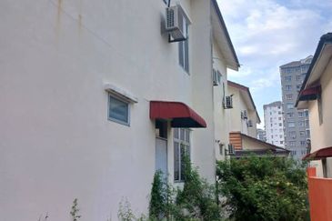 Taman Teluk Air Tawar Indah