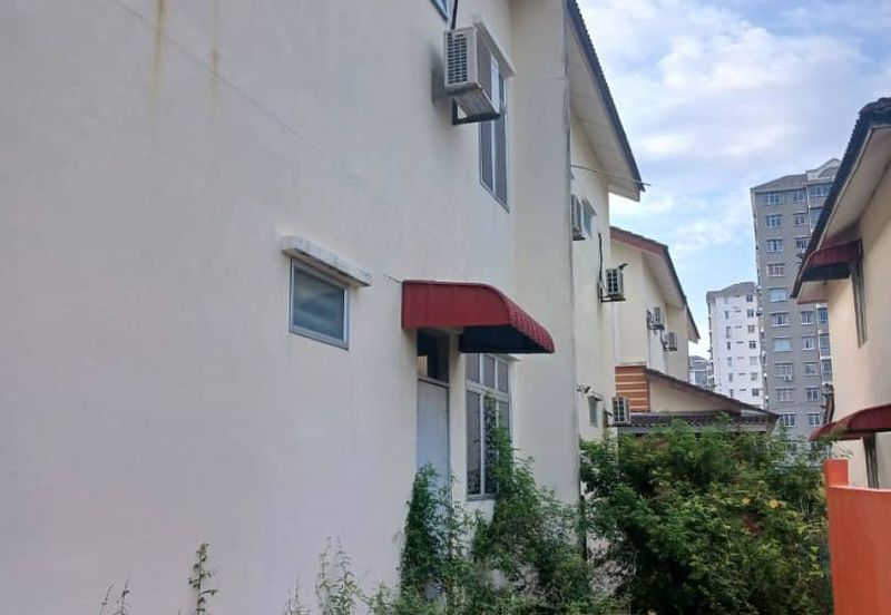 Taman Teluk Air Tawar Indah