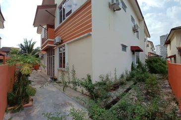 Taman Teluk Air Tawar Indah