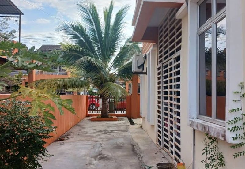 Taman Teluk Air Tawar Indah