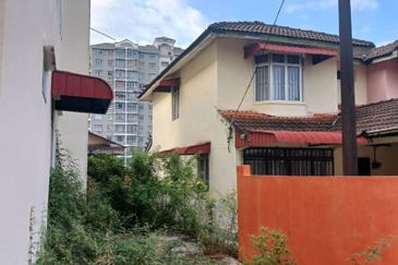 Taman Teluk Air Tawar Indah