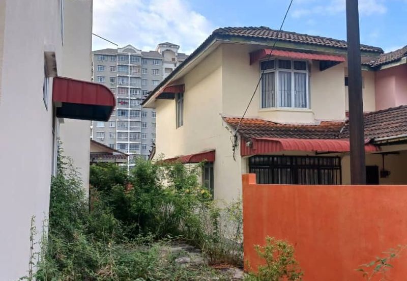 Taman Teluk Air Tawar Indah