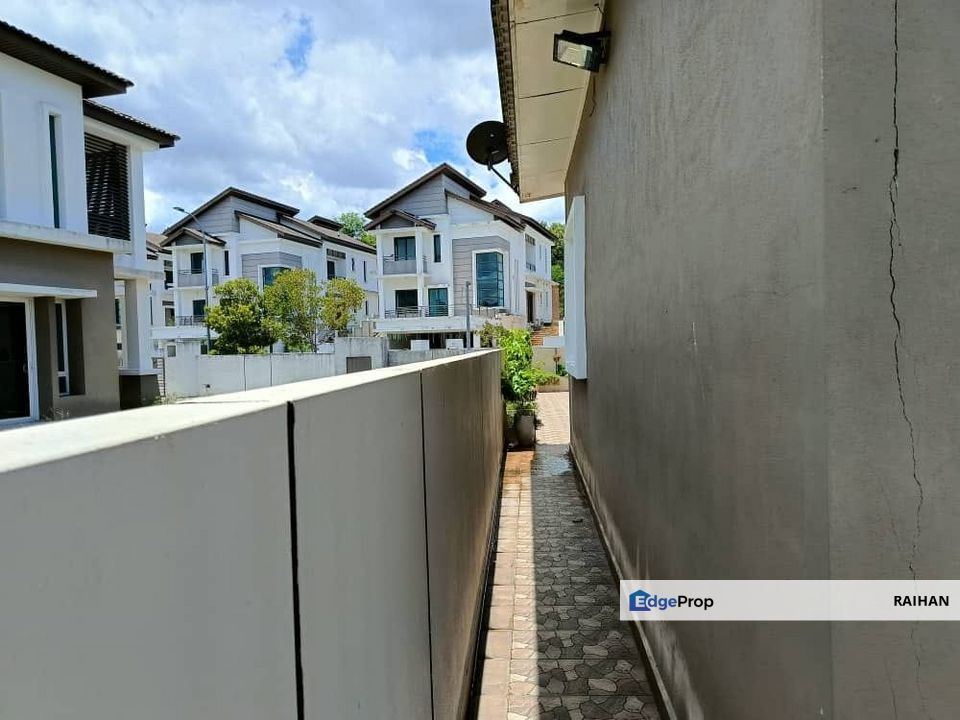 Desa Aman Kulim Non Bumi Bungalow Fully Renovated and Fully Furnished with Lift and Pool , Kedah, Kulim