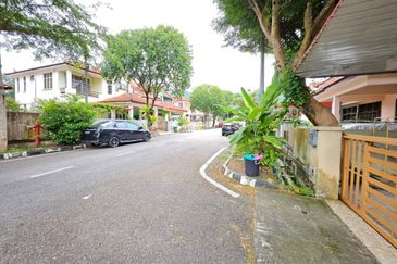 Taman Kristal Balik Pulau Penang Renovated and Fully Furnished 