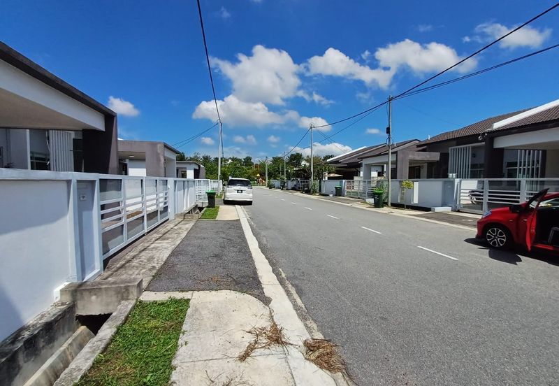 YARRA PARK WESTFIELD