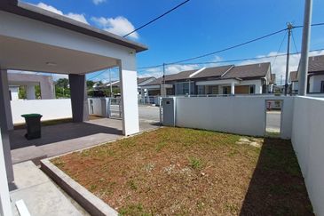 YARRA PARK WESTFIELD