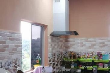 Tanah Dusun Banyak Pokok Buah dan Banglo Geran Individu Tepi Jalan Besar 