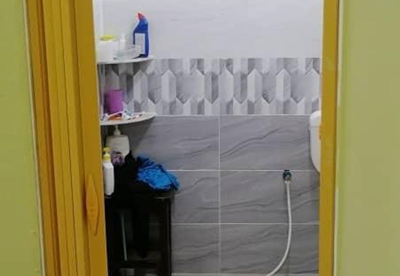 Tanah Dusun Banyak Pokok Buah dan Banglo Geran Individu Tepi Jalan Besar 