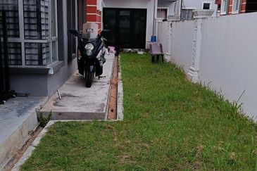 Taman Seri Putera Nibong Tebal Renovated Non Bumi Semi D Beside Playground Price Nego