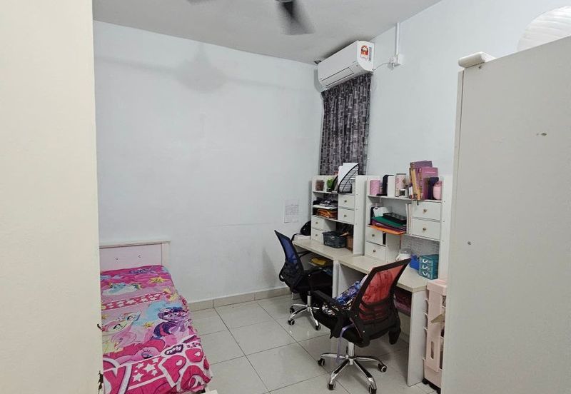 Taman Seri Putera Nibong Tebal Renovated Non Bumi Semi D Beside Playground Price Nego