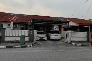 Taman Seri Putera Nibong Tebal Renovated Non Bumi Semi D Beside Playground Price Nego