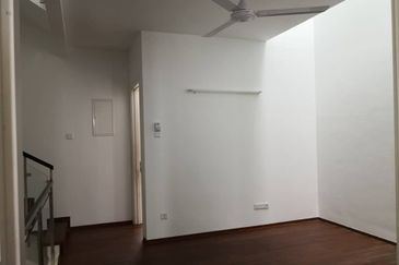 Raffles Residence 199