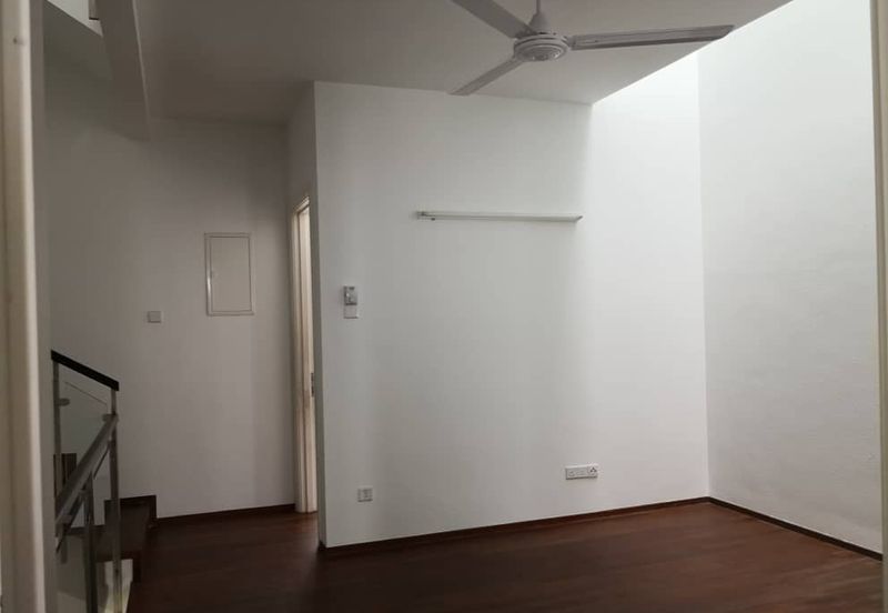 Raffles Residence 199