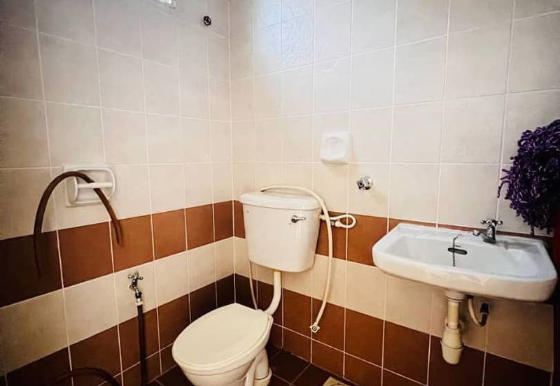 Taman Aman Putra Kepala Batas Penang Renovated Non Bumi Teres