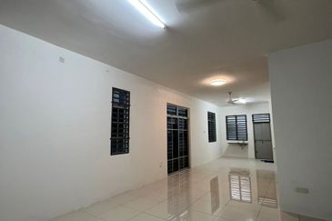 Taman Suria Firus Parit Buntar Non Bumi Renovated Semi D