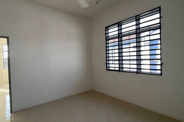 Taman Suria Firus Parit Buntar Non Bumi Renovated Semi D
