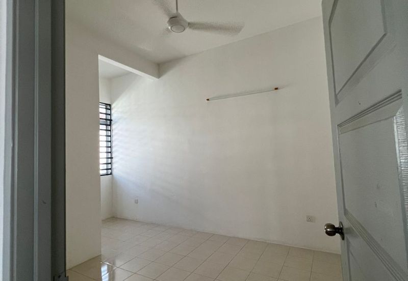 Taman Suria Firus Parit Buntar Non Bumi Renovated Semi D