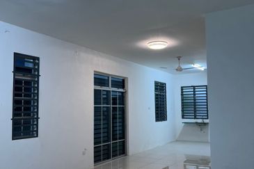 Taman Suria Firus Parit Buntar Non Bumi Renovated Semi D