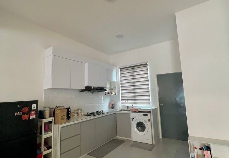 YARRA PARK WESTFIELD