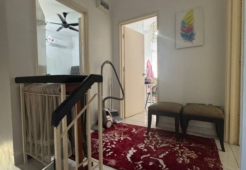 Persiaran Puncak Alam 1 