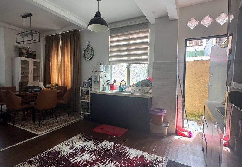 Persiaran Puncak Alam 1 