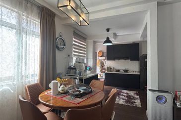 Persiaran Puncak Alam 1 