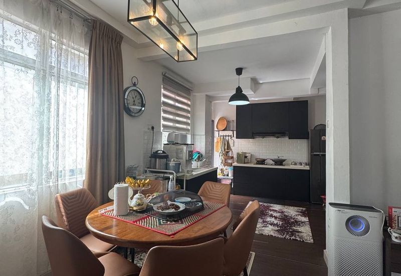 Persiaran Puncak Alam 1 